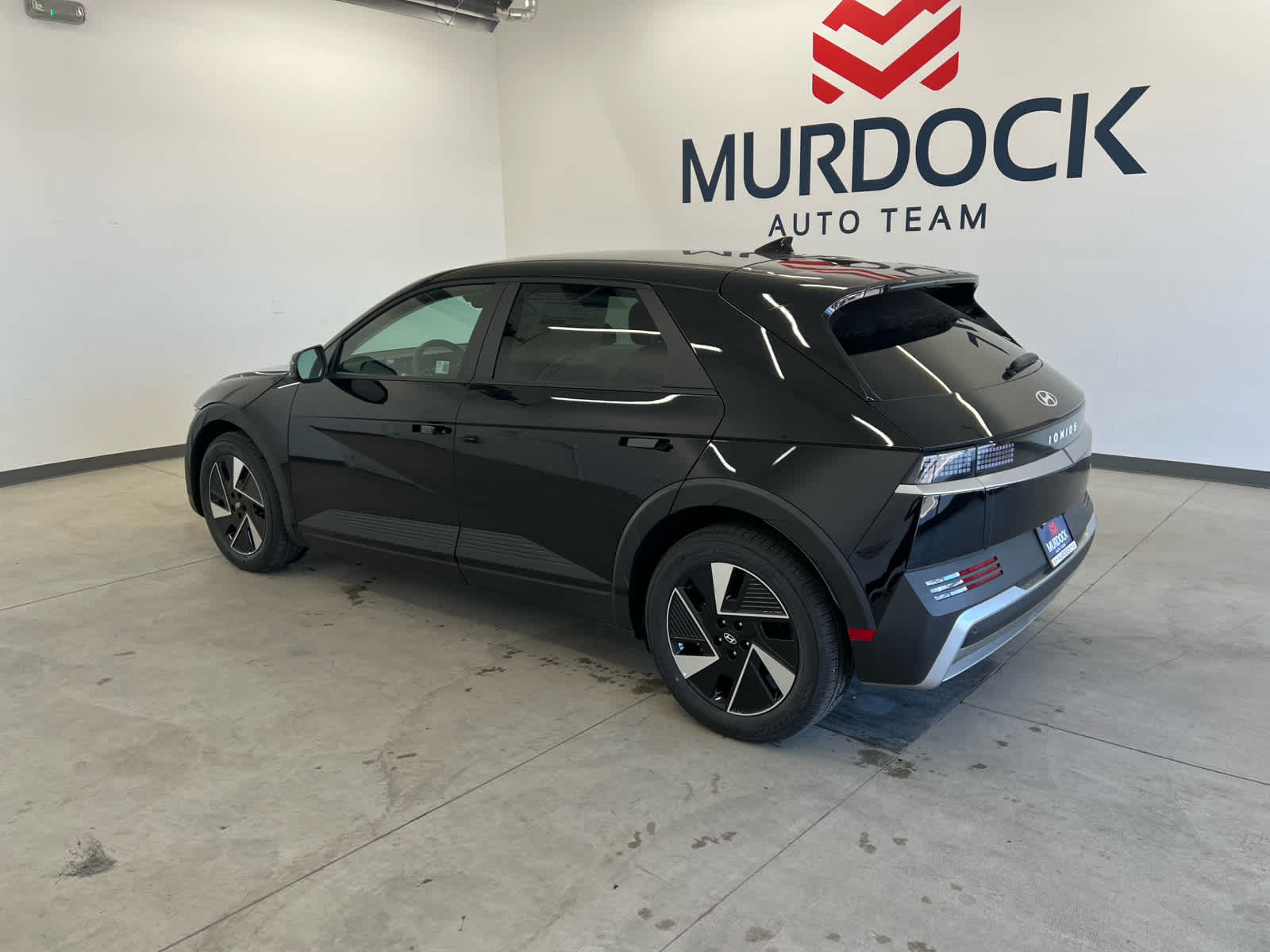 2025 Hyundai Ioniq 5 SE photo 2