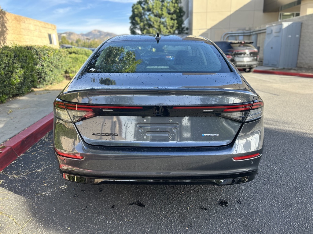 Used 2024 Gray Honda EX-L image 8