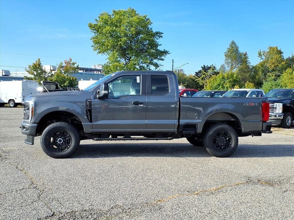 2026 Ford F-250 XL photo 4
