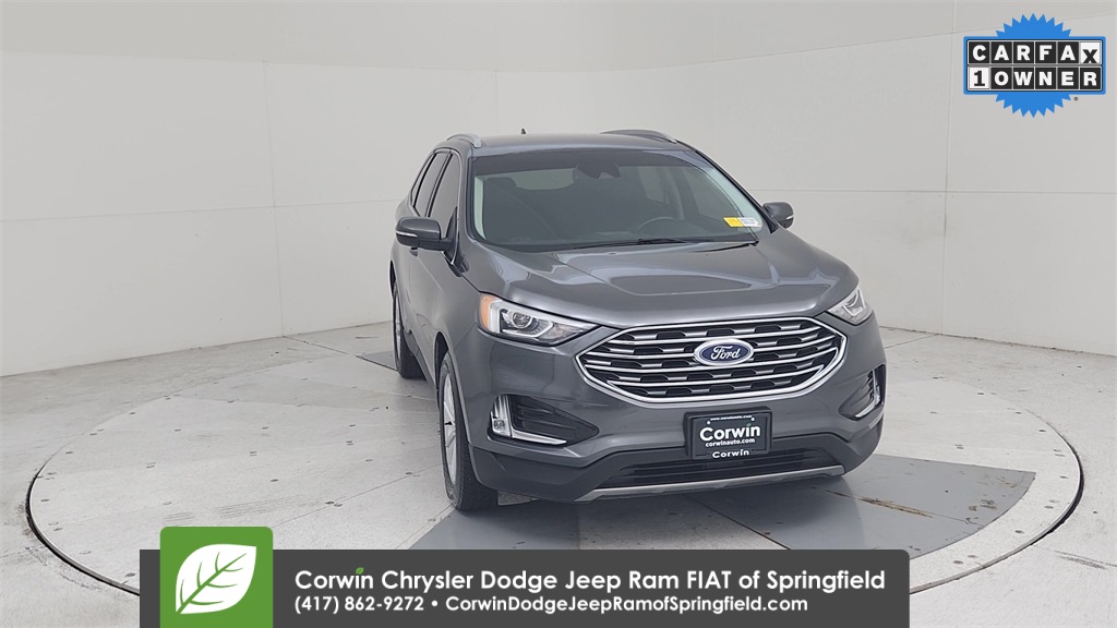 2020 Ford Edge SEL photo 4