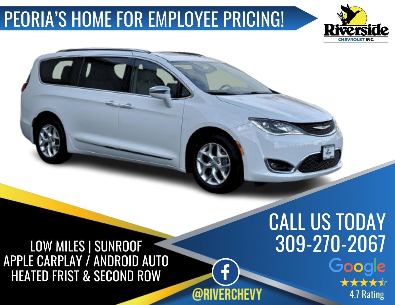 2020 Chrysler Pacifica Limited's photo