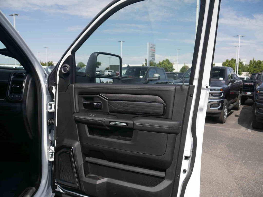 2026 Ram 3500 Limited photo 32