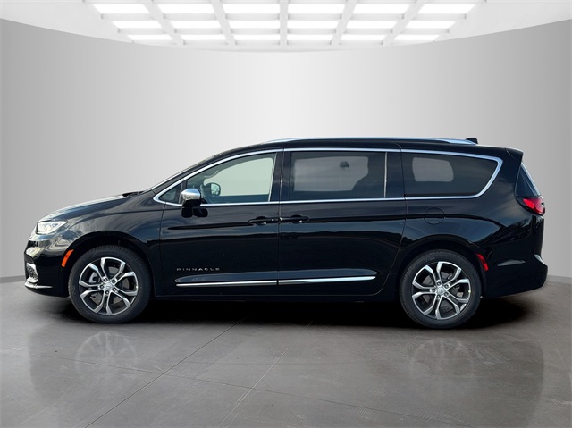 2026 Chrysler Pacifica Pinnacle photo 4