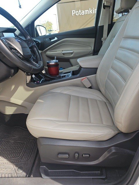 2017 Ford Escape Titanium photo 3