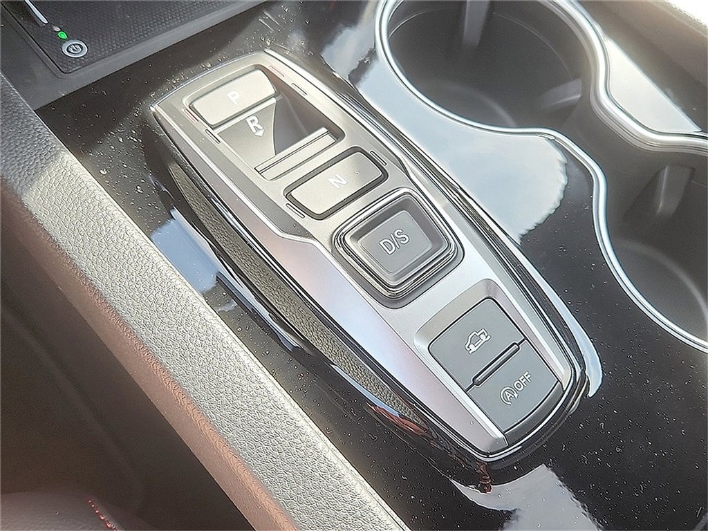 2025 Honda Ridgeline Black Edition photo 9