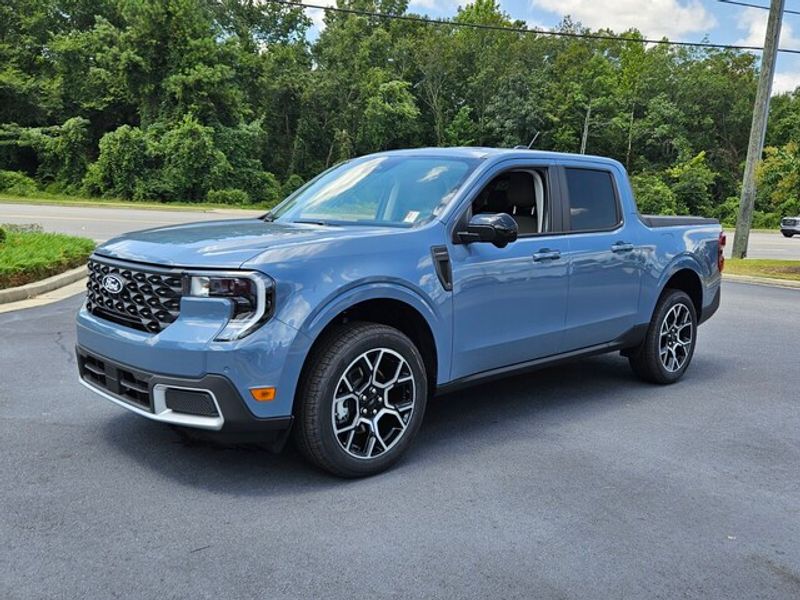 2025 Ford Maverick Lariat photo 3