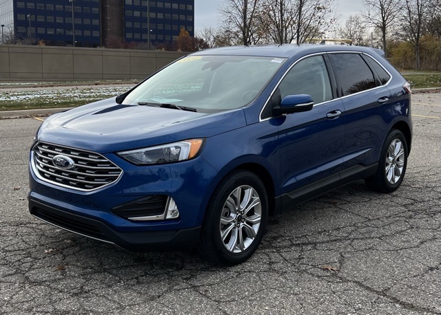 2024 Ford Edge Titanium photo 4
