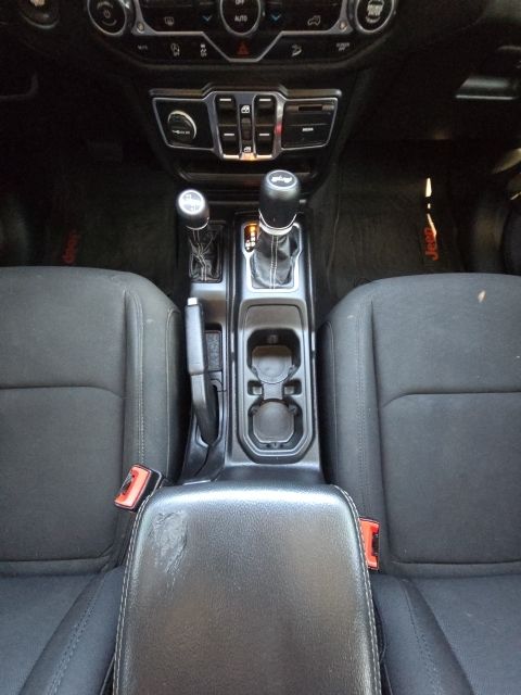 2020 Jeep Wrangler Unlimited Sahara photo 23
