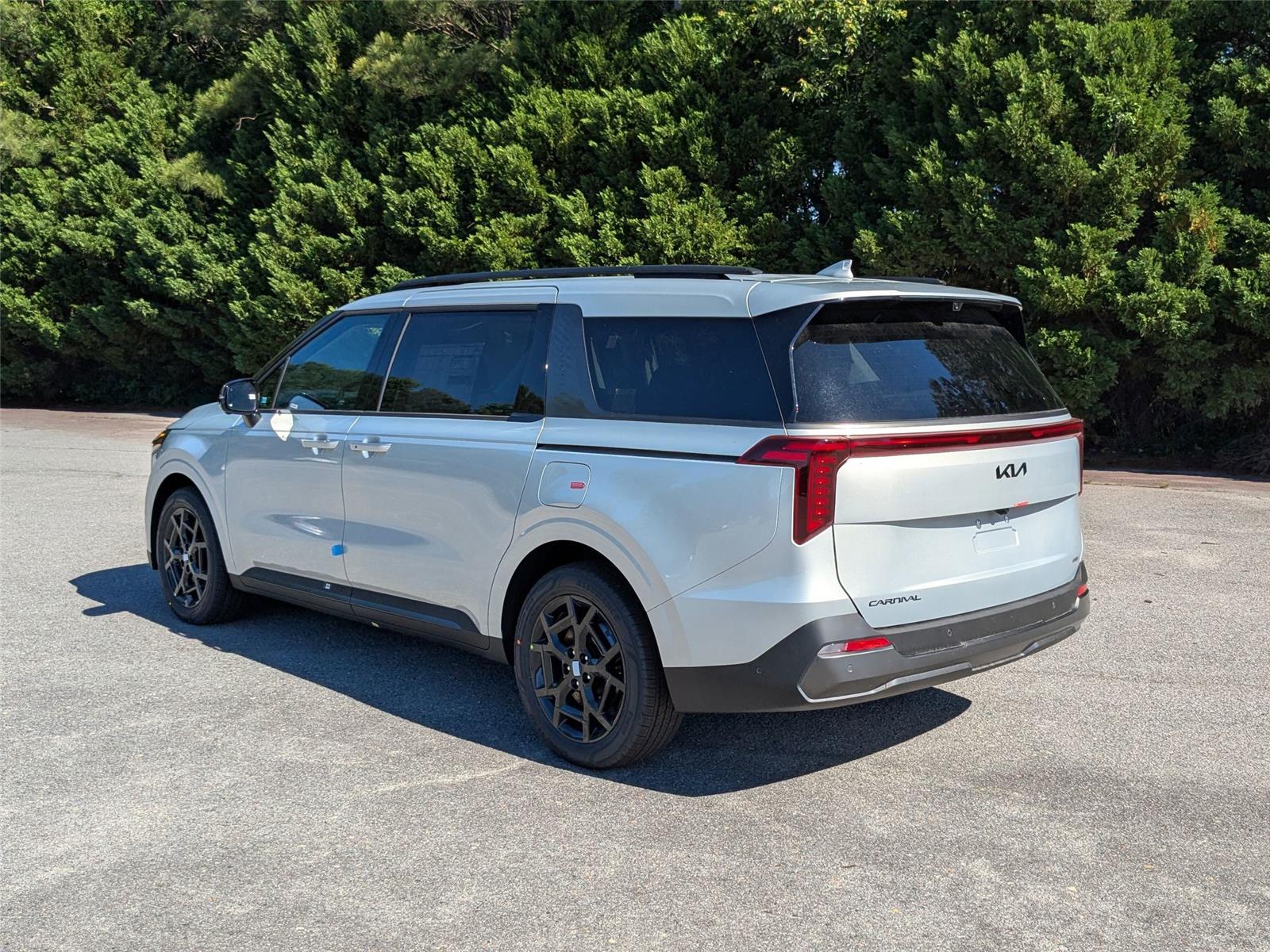 2025 Kia Carnival SX Prestige photo 9