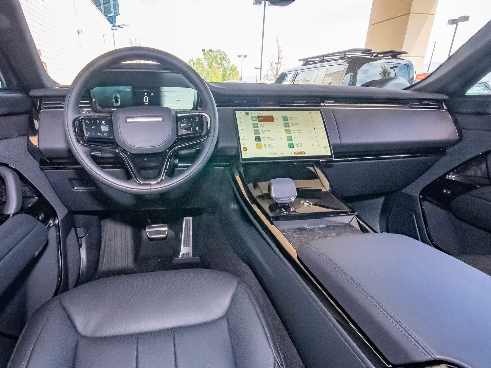 2025 Land Rover Range Rover Sport SE photo 29