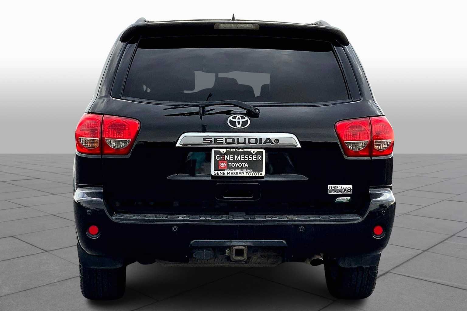 2014 Toyota Sequoia Limited photo 4