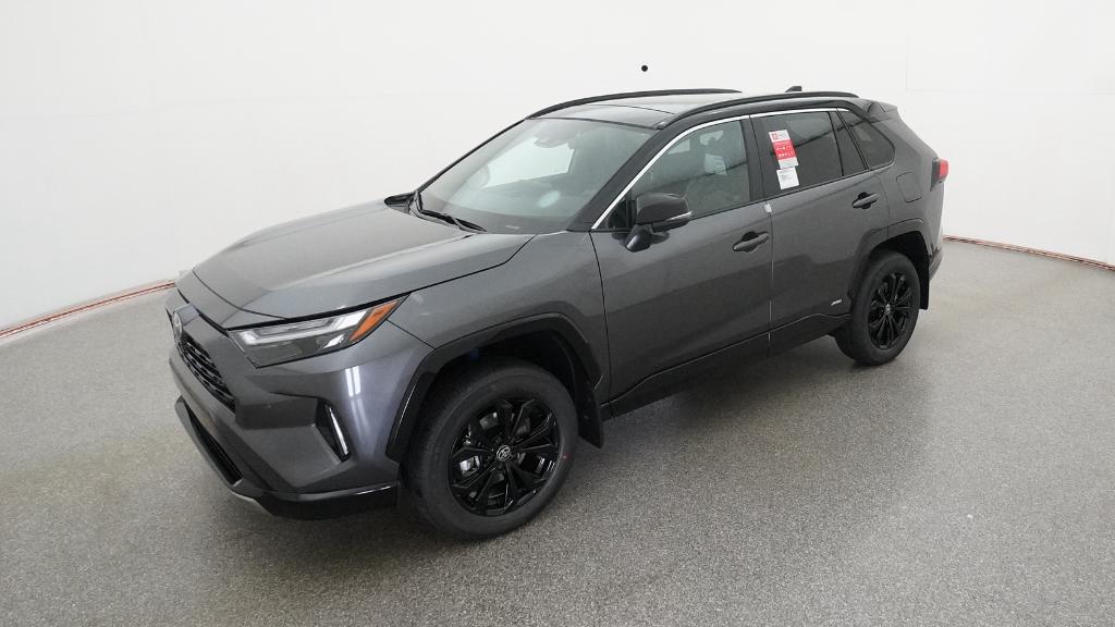 2025 Toyota RAV4 XSE's photo