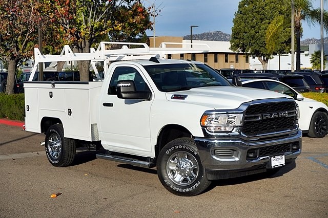 2024 Ram 2500 Tradesman photo 3