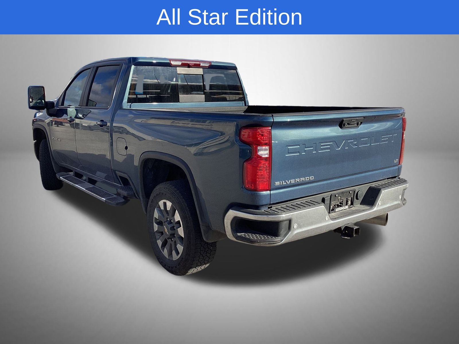 2025 Chevrolet Silverado 2500HD LT photo 3