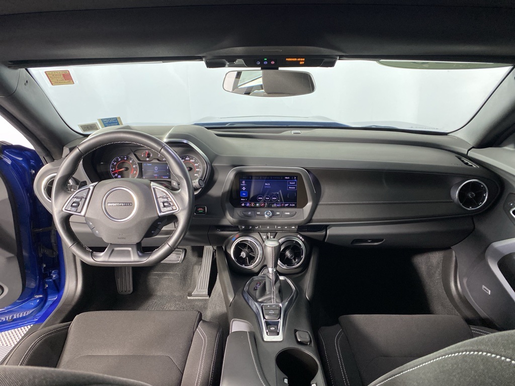 2023 Chevrolet Camaro LT1 photo 2