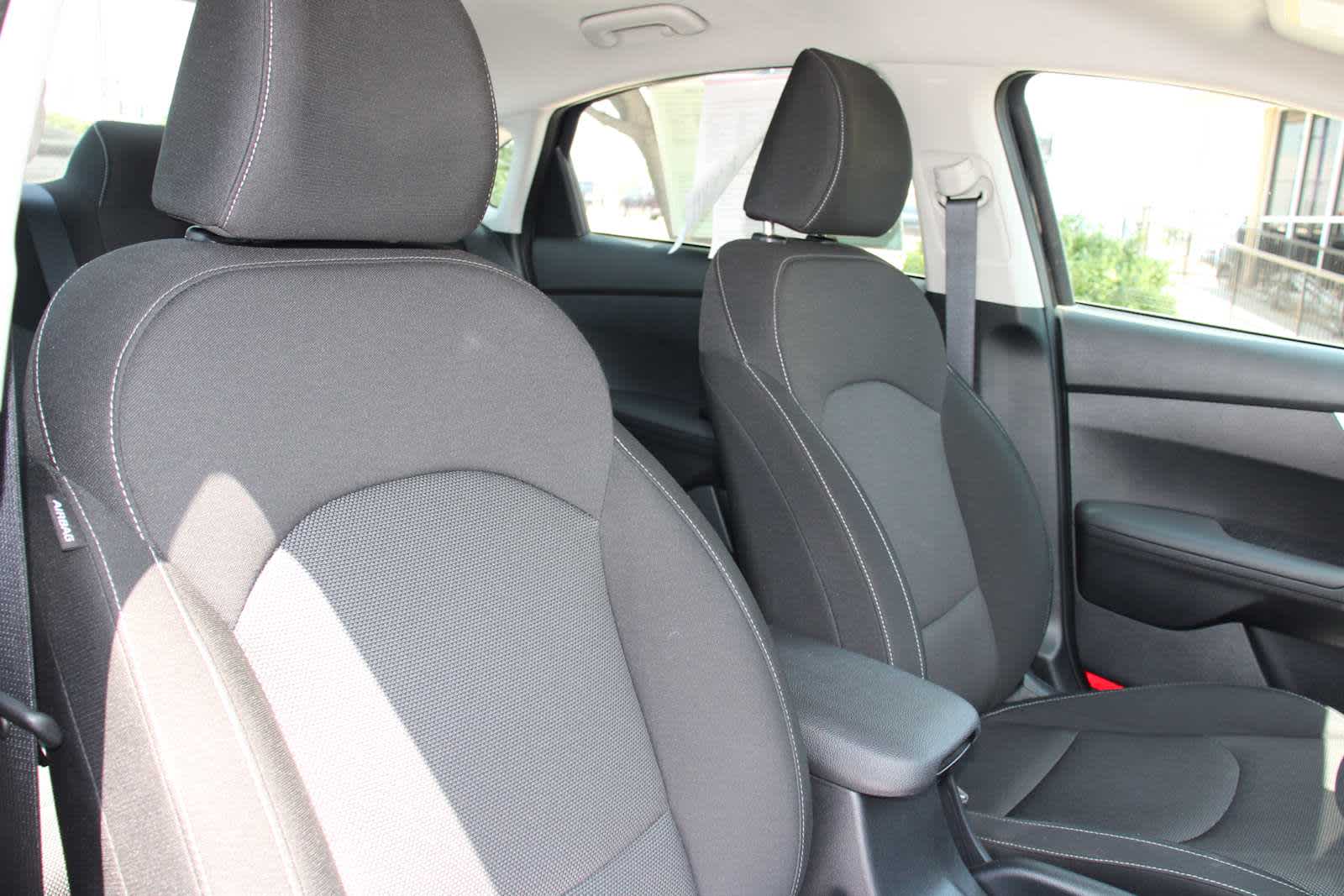 2024 Kia Forte LXS photo 34