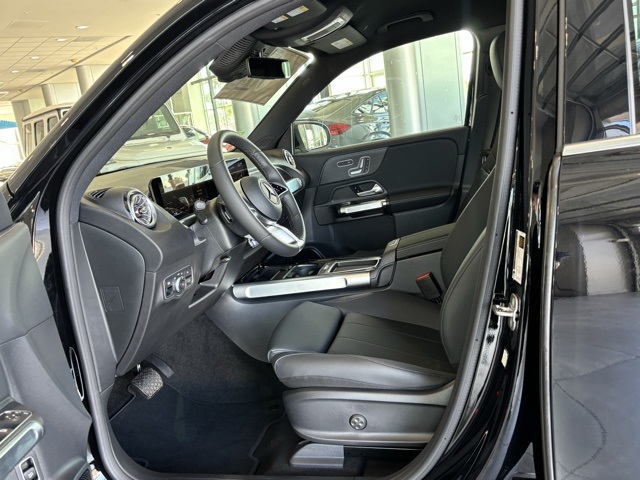2025 Mercedes Benz EQB 300 4MATIC photo 15
