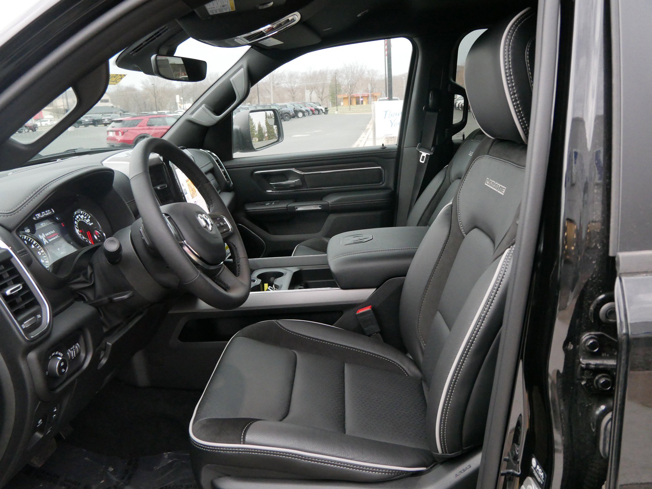 2025 Ram 1500 Laramie photo 8