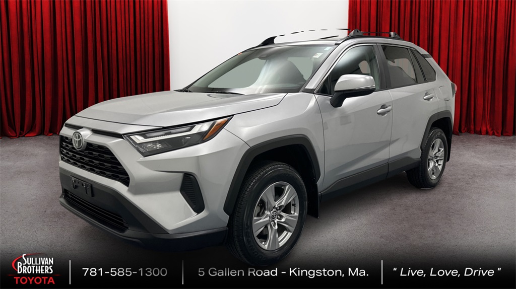 2022 Toyota RAV4 XLE's photo