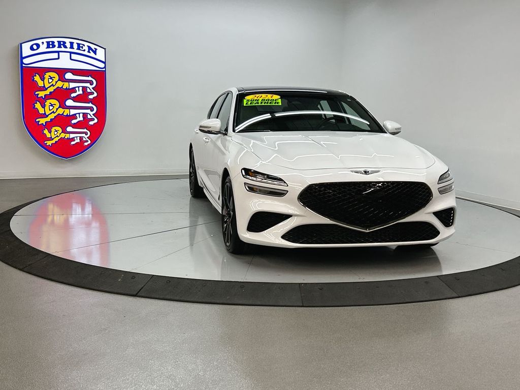 2023 GENESIS G70 Standard's photo