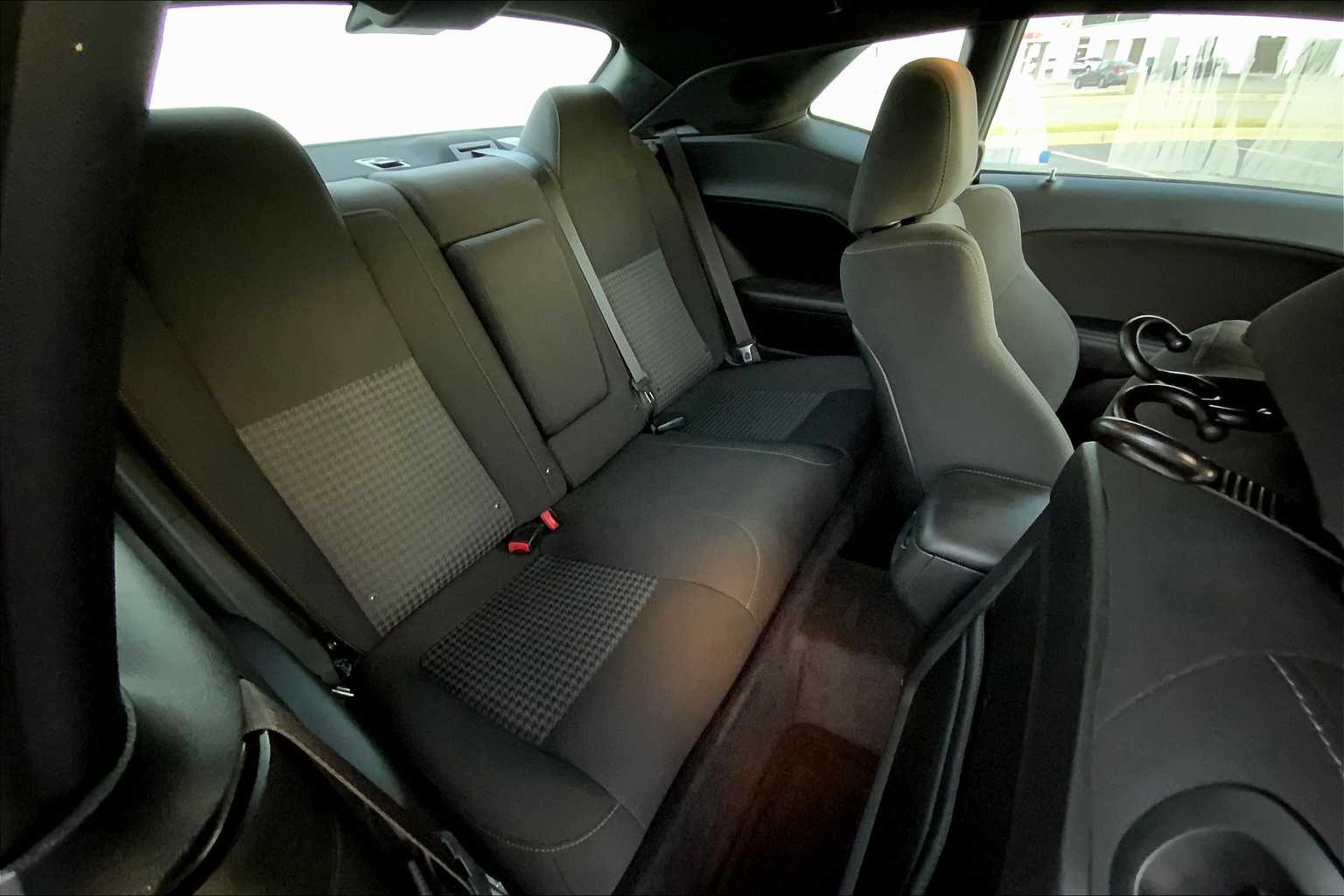 2018 Dodge Challenger R/T Shaker photo 15