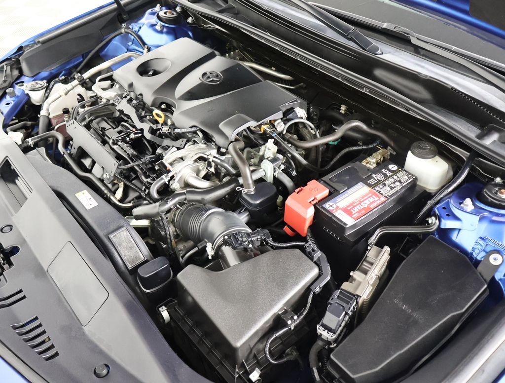 2020 Toyota Camry SE photo 14