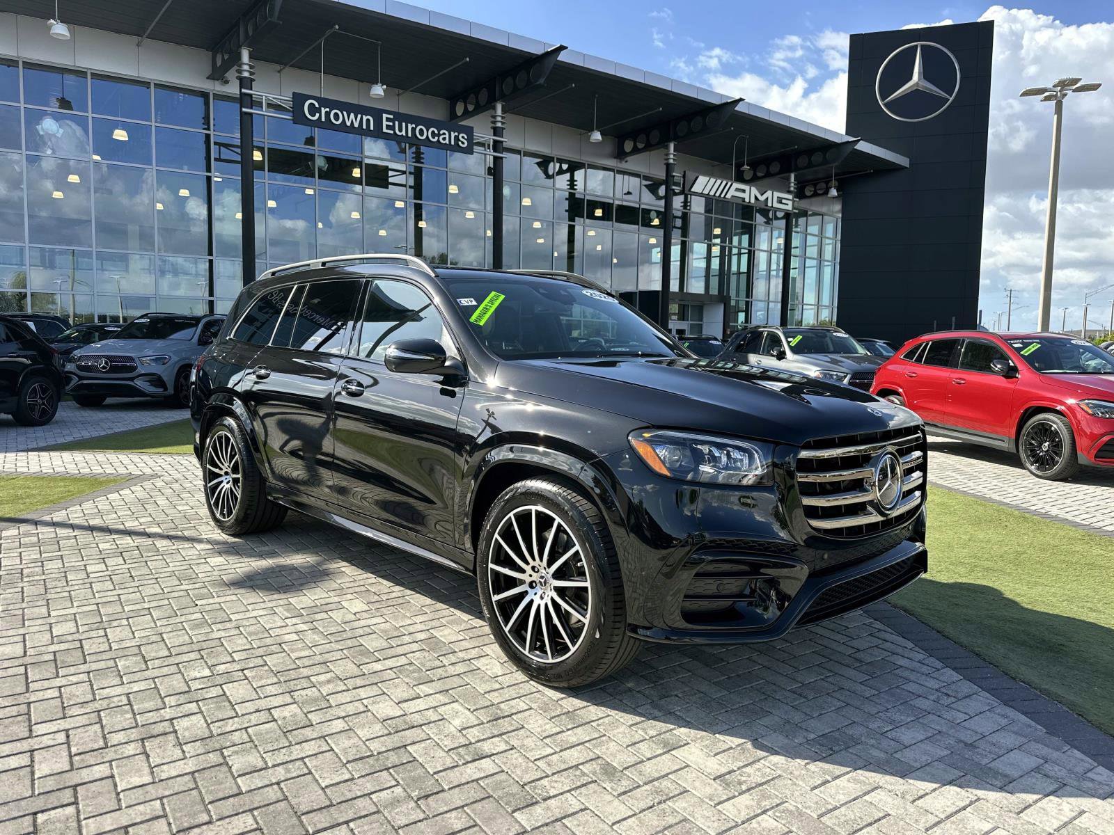 2025 Mercedes Benz GLS 450 4MATIC photo 2