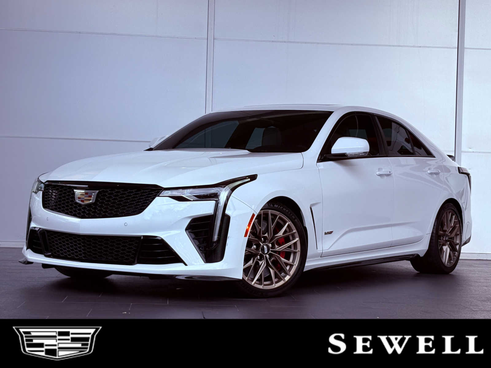 2023 Cadillac CT4 V-Series Blackwing's photo