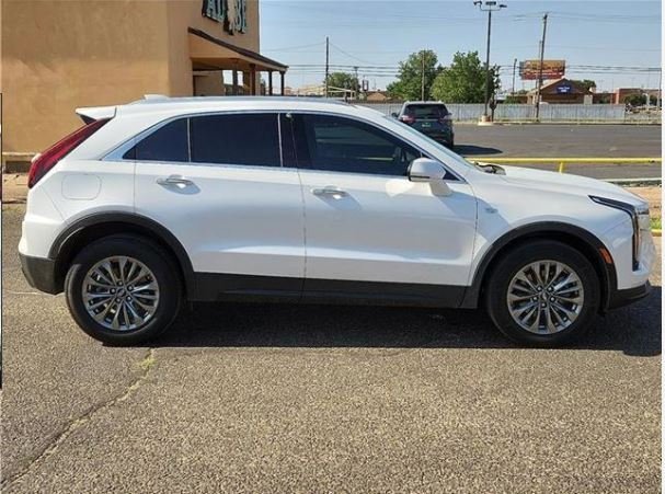 2024 Cadillac XT4 Premium Luxury photo 2