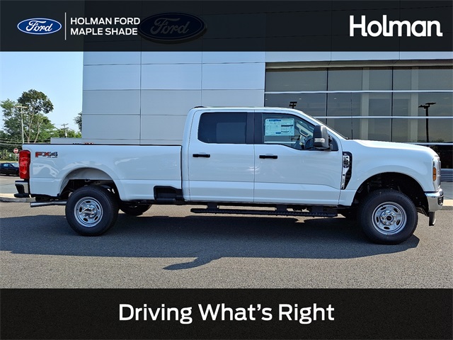 2025 Ford F-250 Super Duty XL's photo