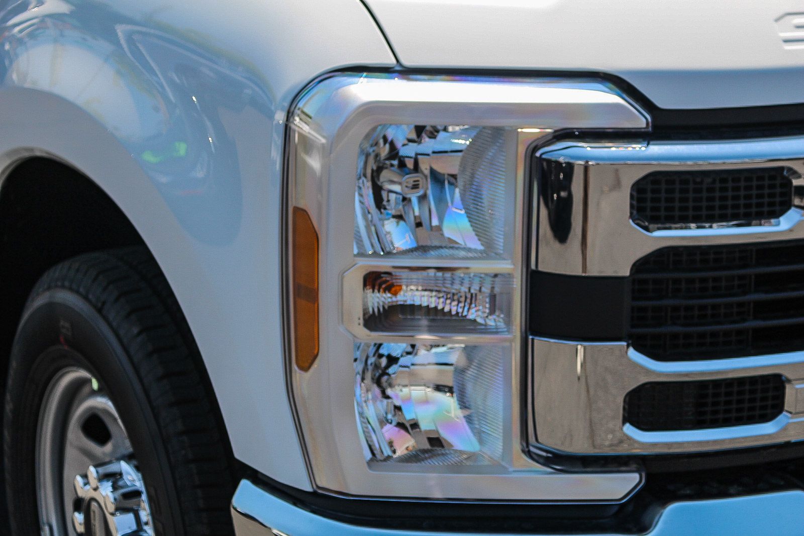 2025 Ford F-350 XL photo 3