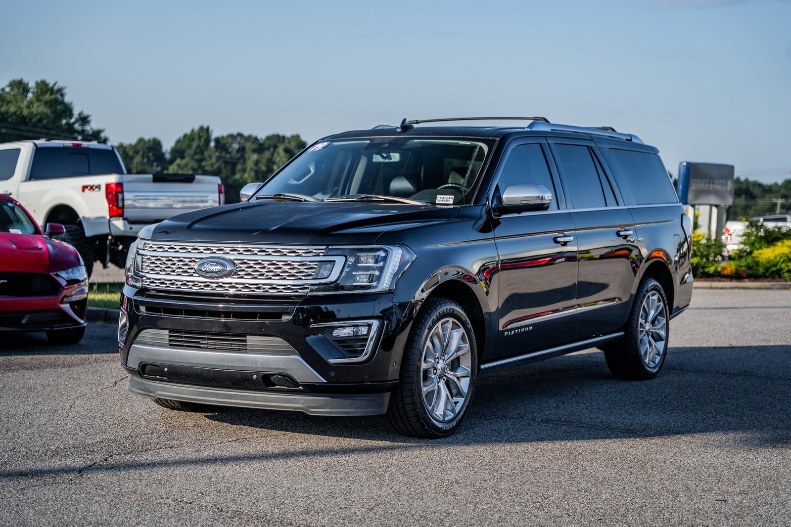 2019 Ford Expedition MAX Platinum photo 3