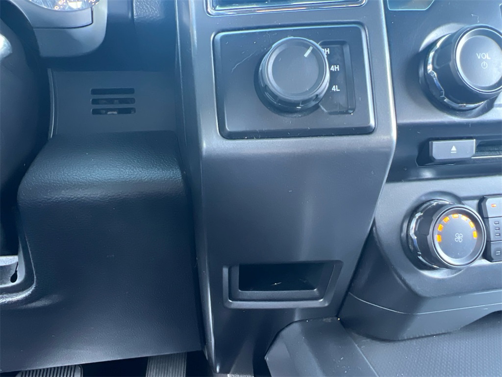 2017 Ford F-150 XLT photo 24