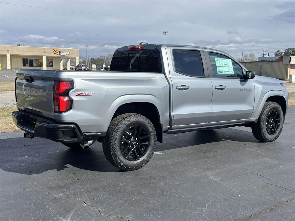 2025 Chevrolet Colorado Z71 photo 3