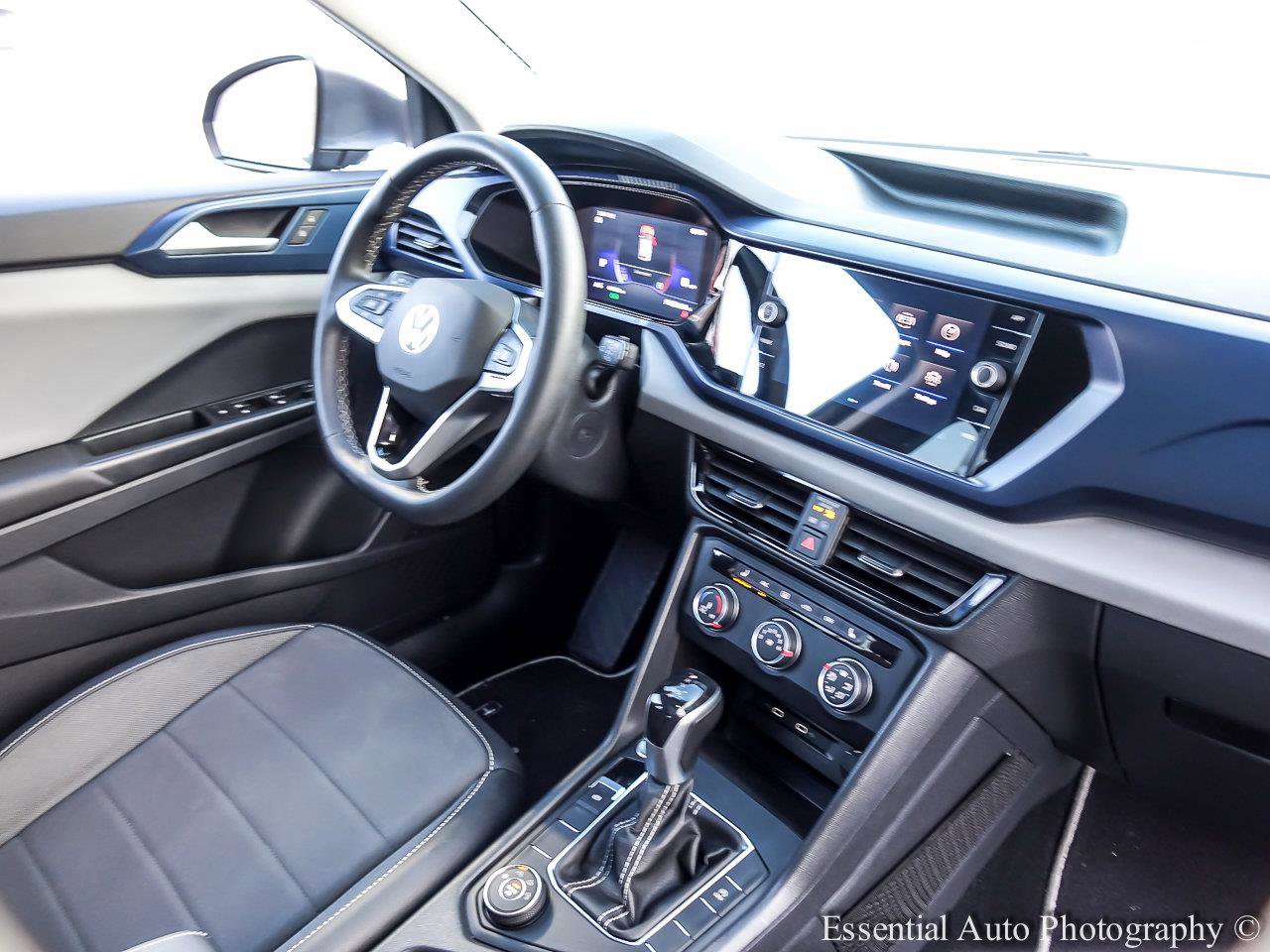 2022 VOLKSWAGEN TAOS - Image 22