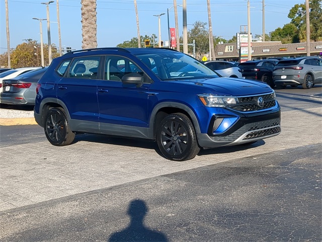 2022 Volkswagen Taos S photo 2