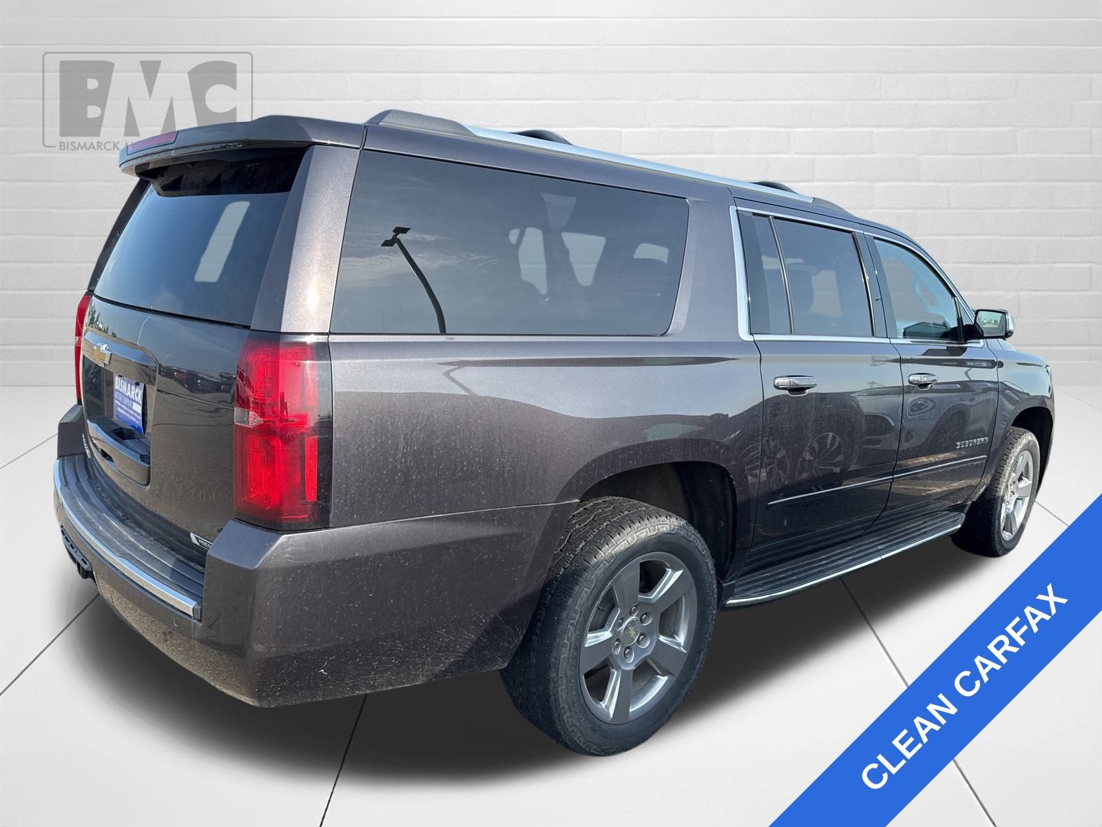 2018 Chevrolet Suburban Premier photo 2