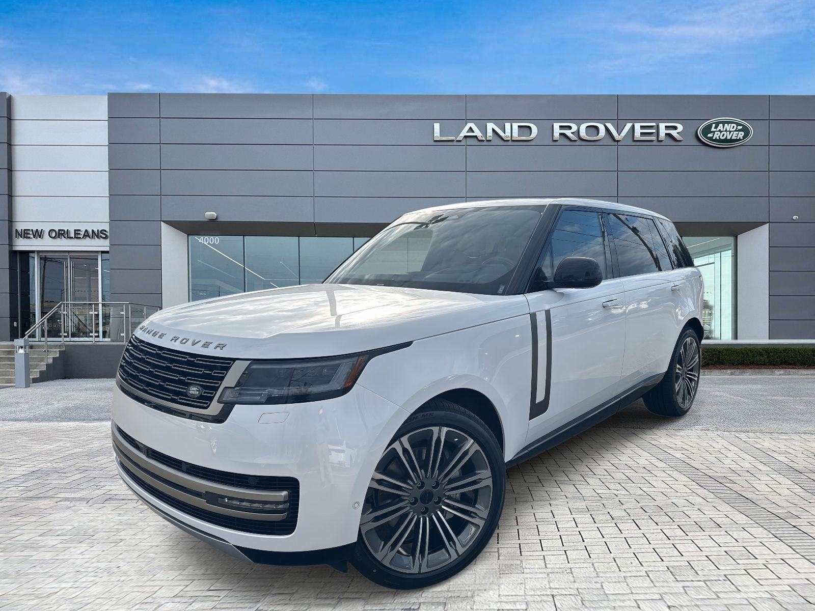 2026 Land Rover Range Rover SE's photo