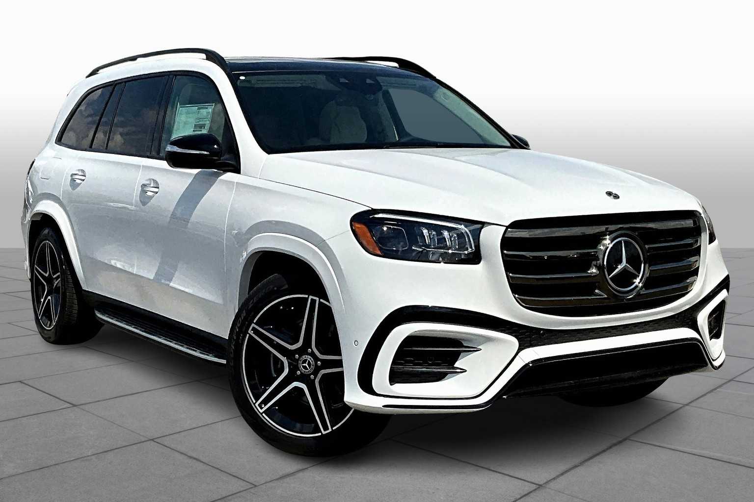 2026 Mercedes Benz GLS 450 4MATIC photo 2