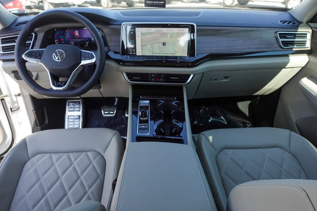 2026 Volkswagen Atlas SEL Premium R-Line photo 24