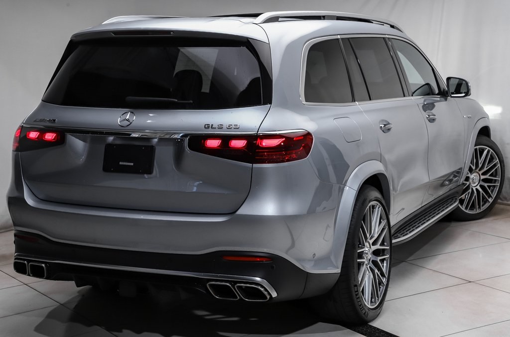 2025 Mercedes Benz GLS 63 AMG 4MATIC photo 2