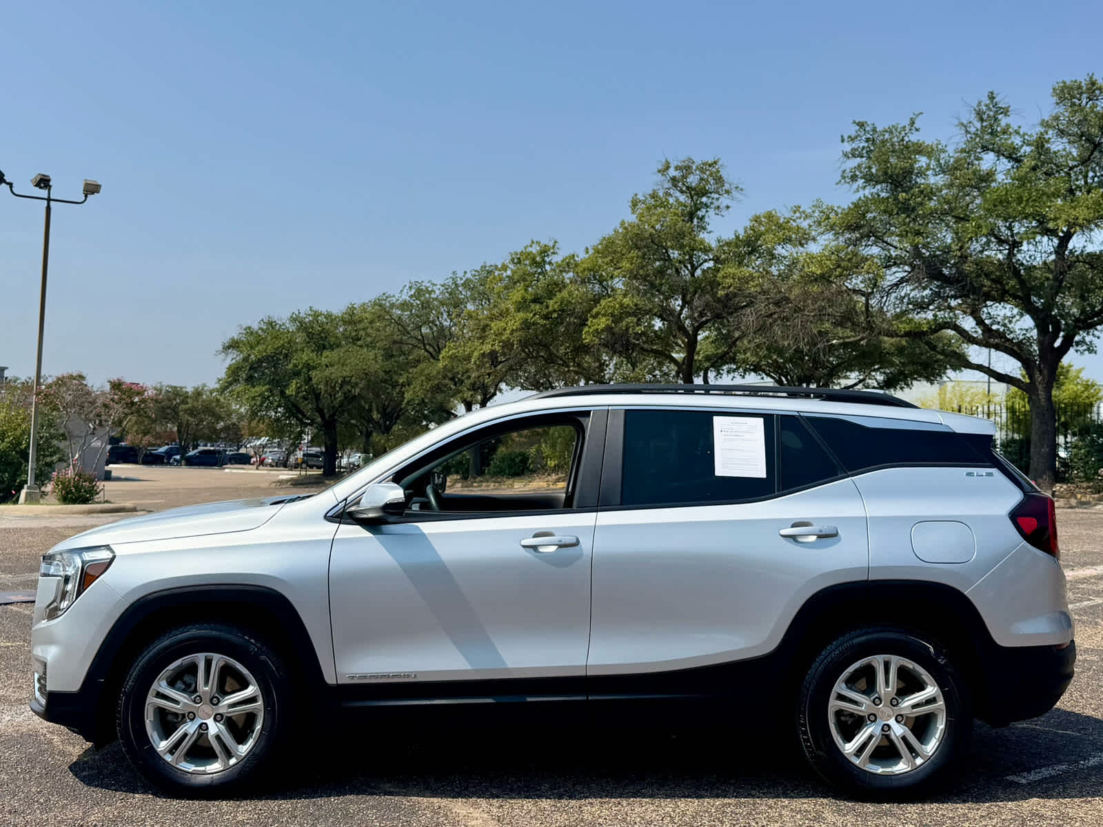 2022 Gmc Terrain SLE photo 2