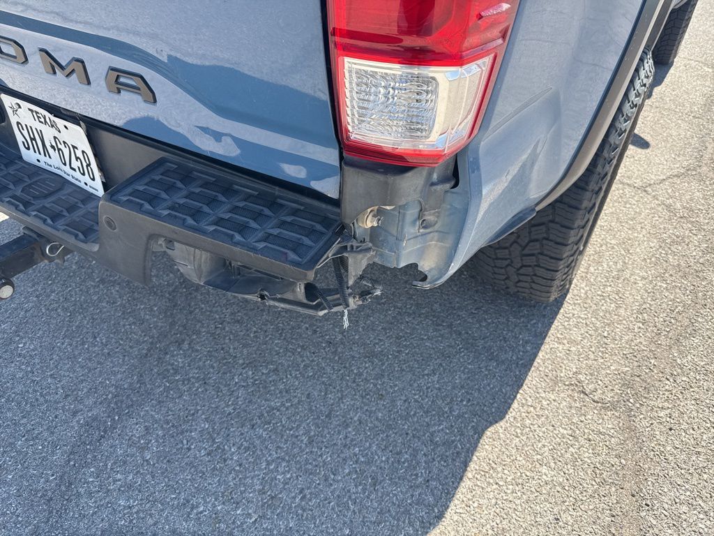 2019 Toyota Tacoma TRD Off-Road V6 Double Cab photo 31