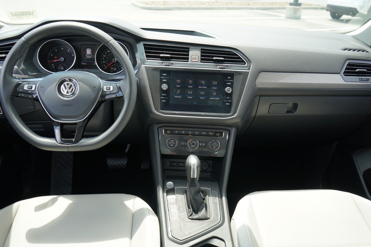 2020 Volkswagen Tiguan SEL photo 23