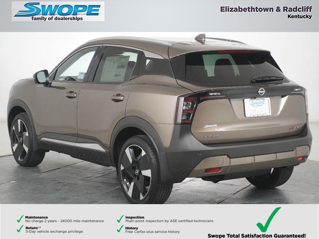2025 Nissan Kicks SR photo 4