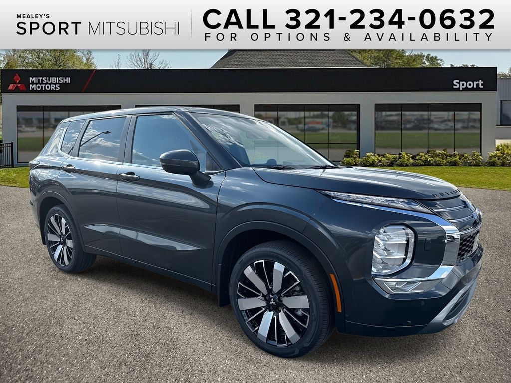 2025 Mitsubishi Outlander SE's photo