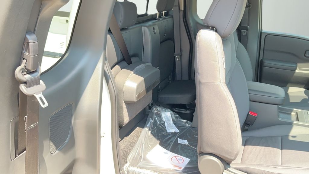 2026 Nissan Frontier King Cab S photo 15