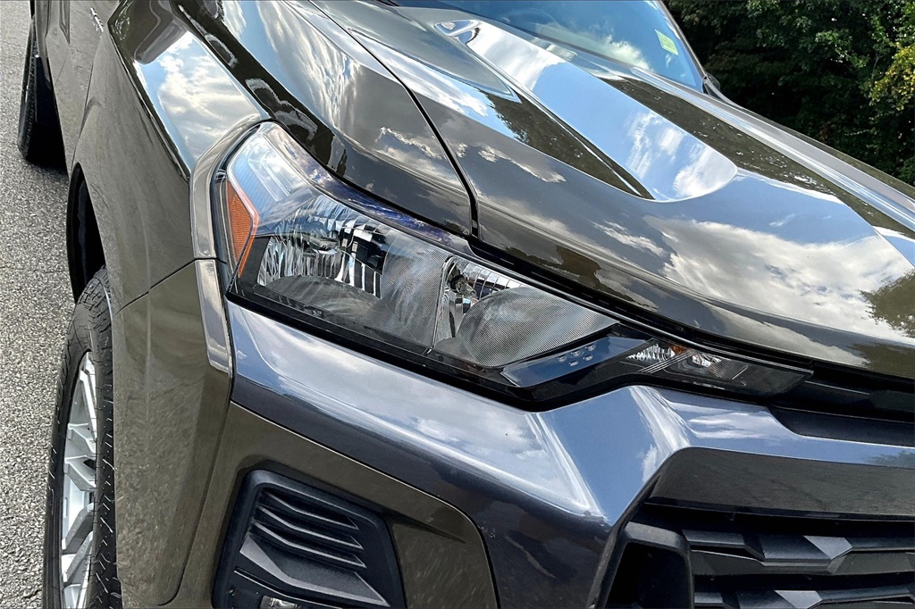 2023 Chevrolet Colorado LT photo 27