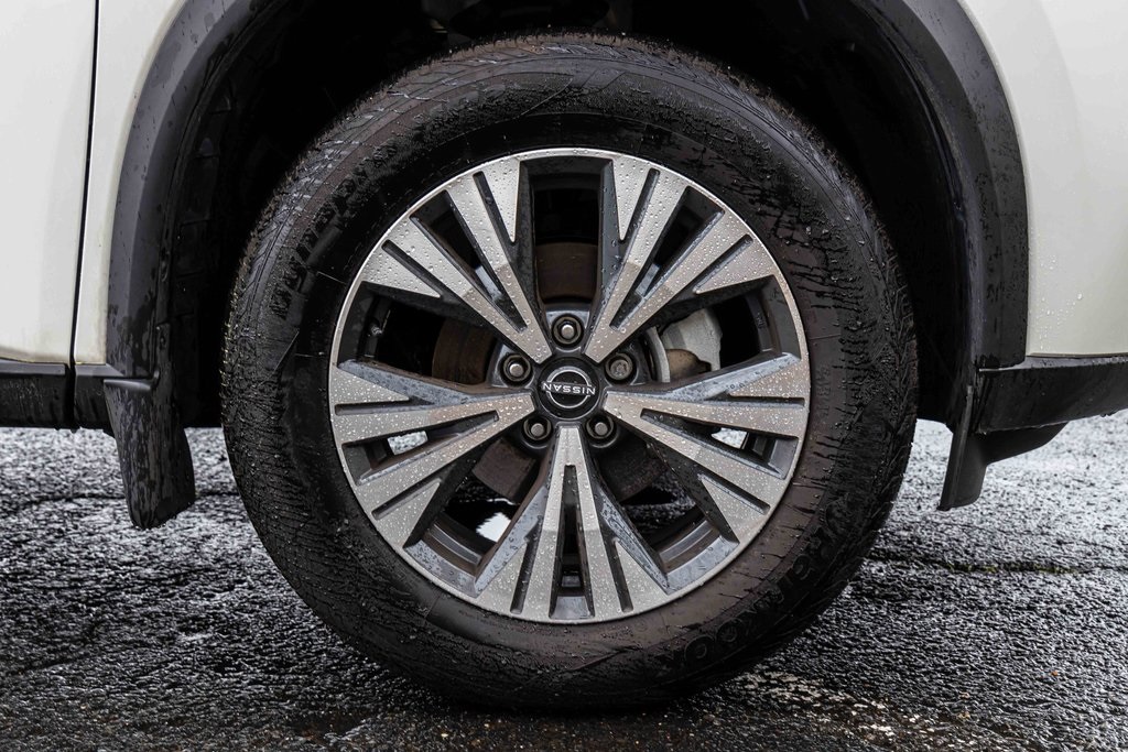 2023 Nissan Rogue SV photo 25