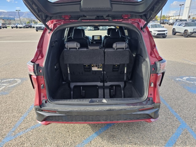 2024 Toyota Sienna XSE photo 5